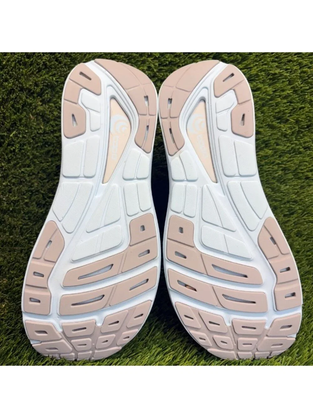 Topo Phantom 3 Womens Size 11 Gray Stone Athletic Running Walking Shoes Sneakers